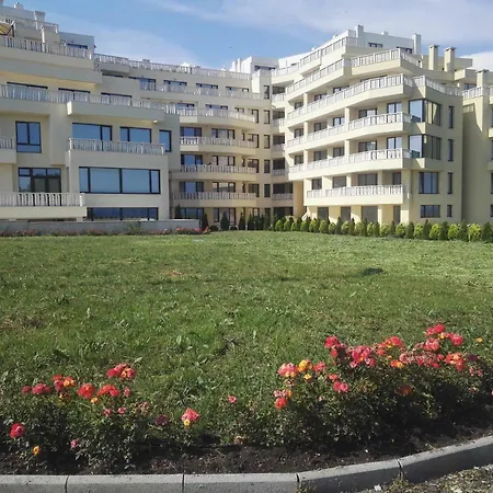 Zlaten Bryag Sarafovo